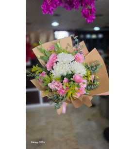 Anatasia Pembe lisyantus Buket