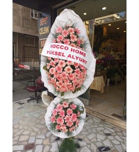 Çift Katlı Pembe Gerbaralı Çelenk