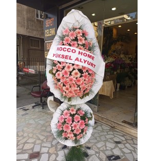 Çift Katlı Pembe Gerbaralı Çelenk