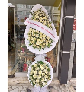 2 Katlı Göbekli Çelenk Beyaz 