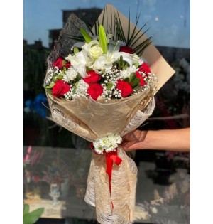 Lilyum ve Gül buketi