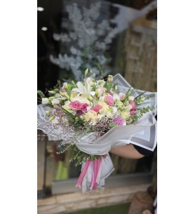 Soft Pink Lisyantus Lilyum Buket