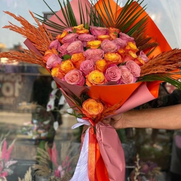 İthal Renkli Gül Buket