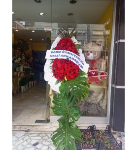 Tek Katlı Çelenk Kırmızı  Gerbera