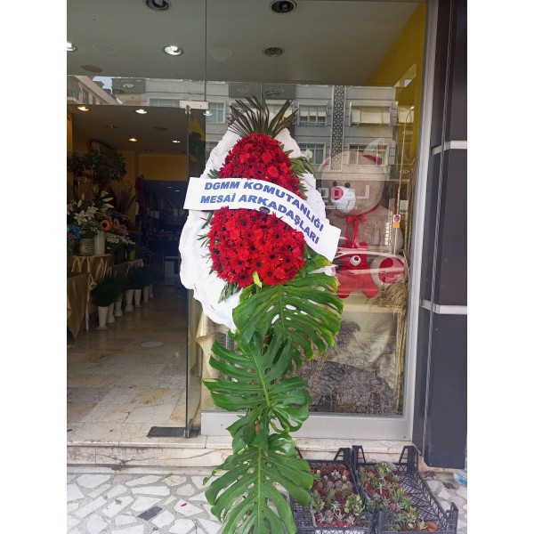 Tek Katlı Çelenk Kırmızı  Gerbera